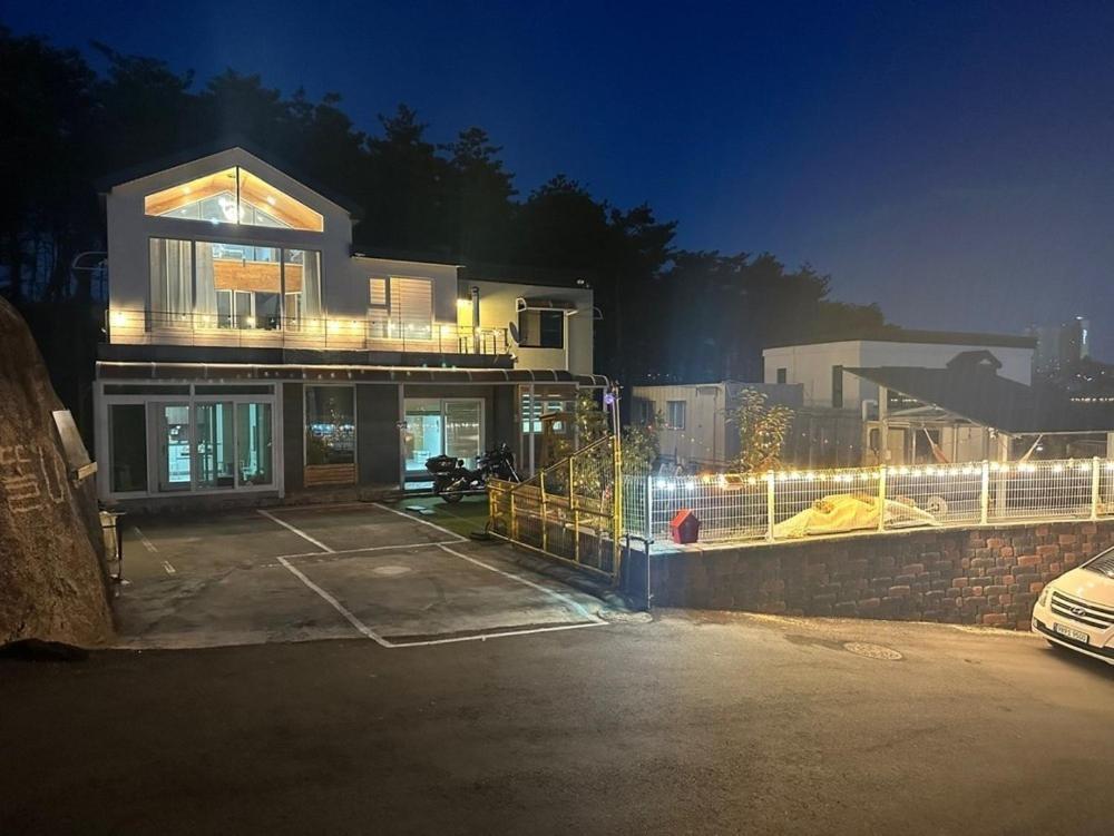 Sokcho Ulsanbawi Bed And Breakfast المظهر الخارجي الصورة